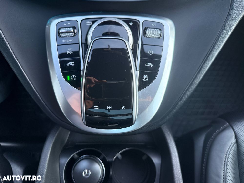 Mercedes-Benz V 300 d Lang 4Matic 9G-TRONIC Exclusive - 34