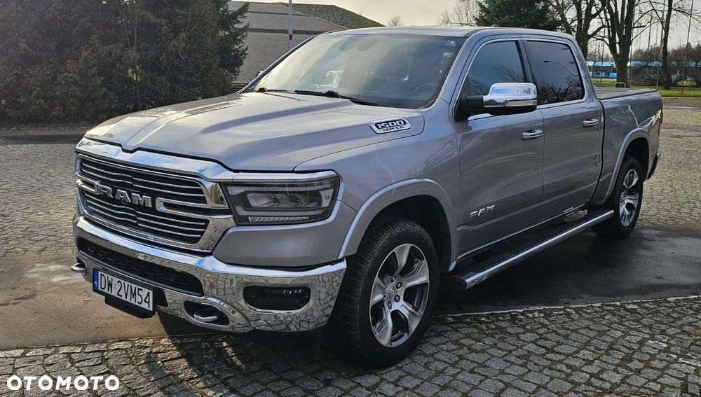 RAM 1500 5.7 Crew Cab Laramie - 2