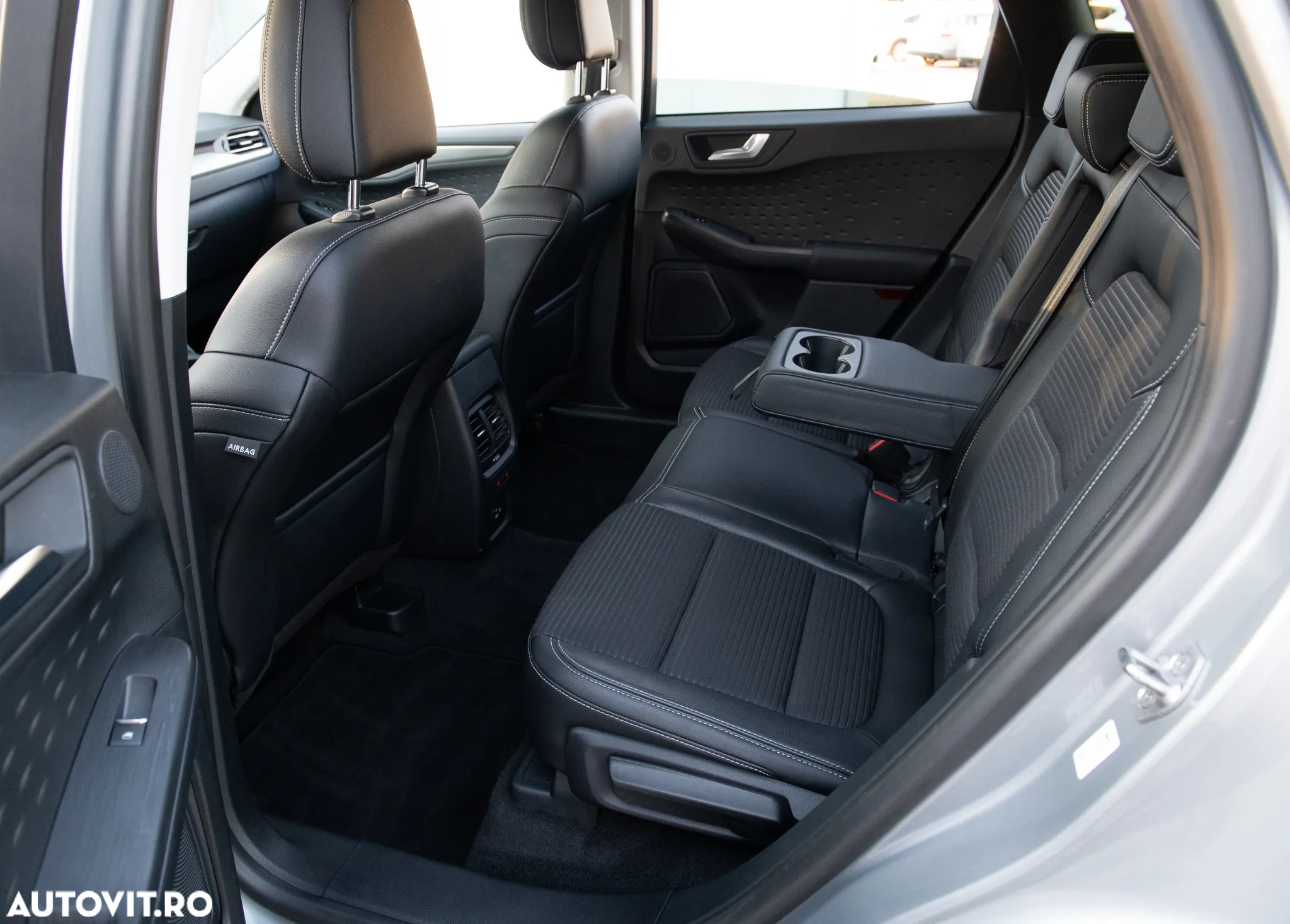 Ford Kuga 2.0 EcoBlue 4x4 Aut. TITANIUM - 6