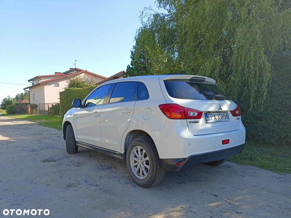 Mitsubishi ASX - 10