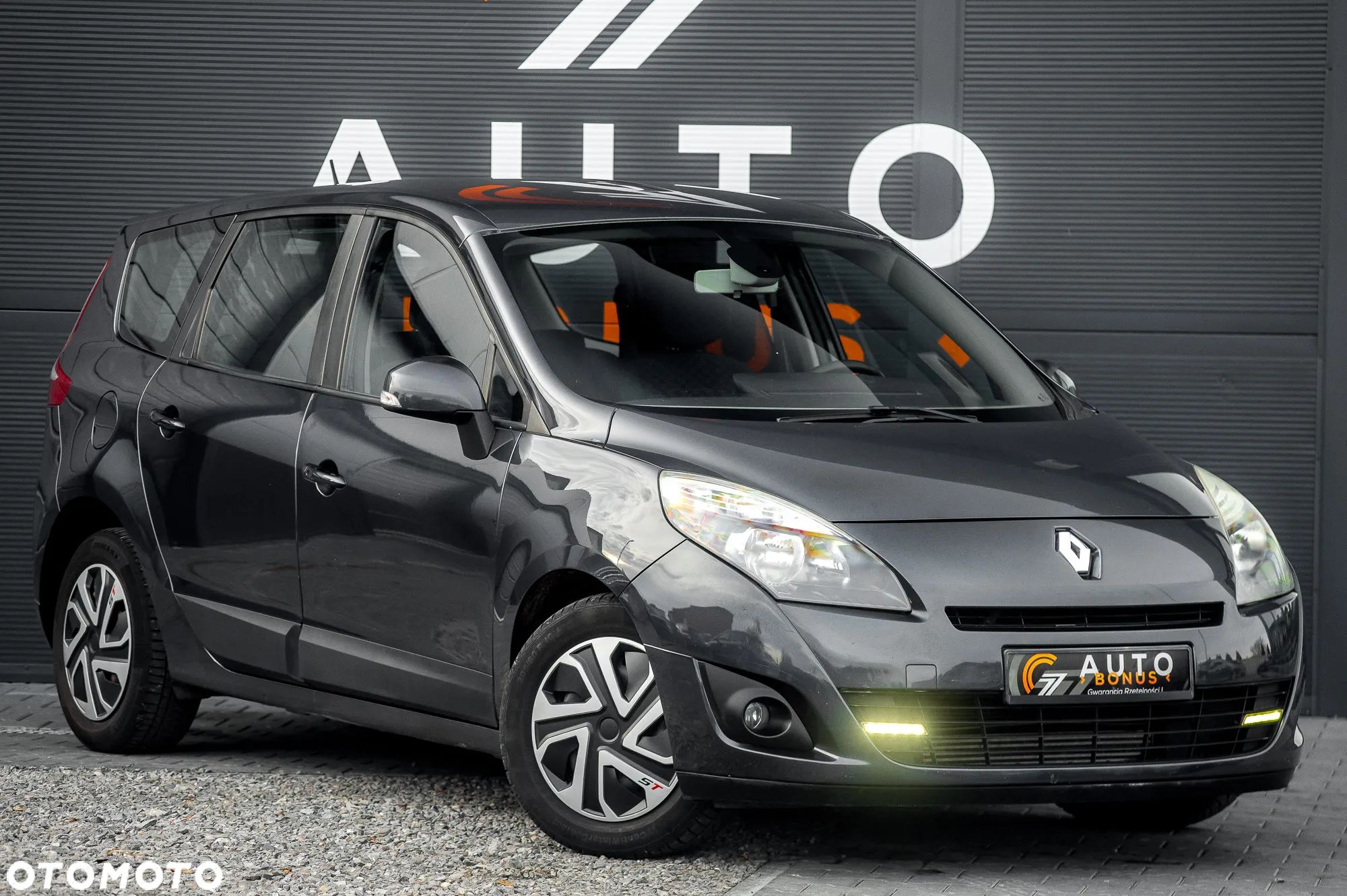 Renault Grand Scenic 1.9 dCi FAP Dynamique - 1