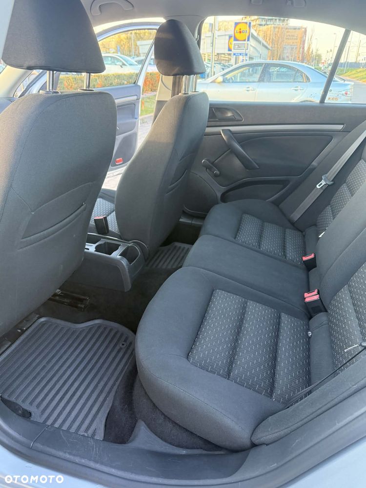 Skoda Octavia 1.6 Tour Classic - 10