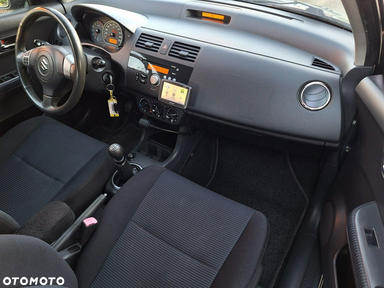 Suzuki Swift - 13