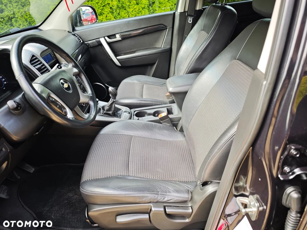 Chevrolet Captiva 2.2 2WD LT+ - 24