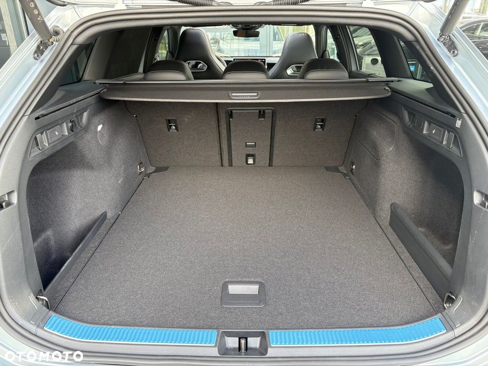 Volkswagen Passat Variant 2.0 TDI SCR R-Line Plus DSG - 21