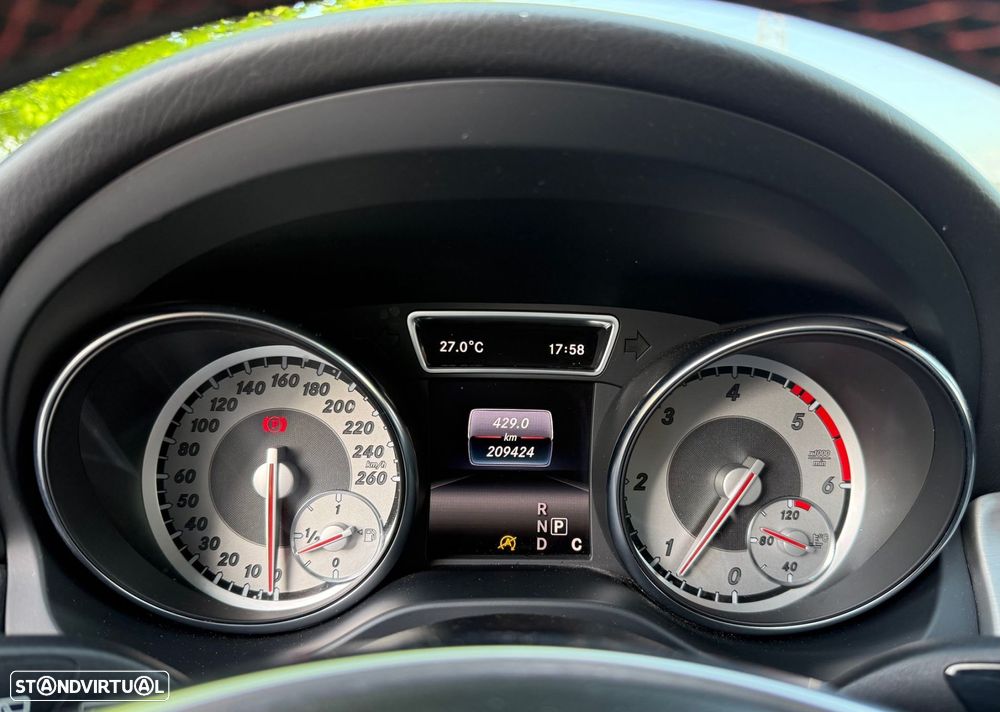 Mercedes-Benz CLA 200 (CDI) d 4Matic 7G-DCT AMG Line - 16