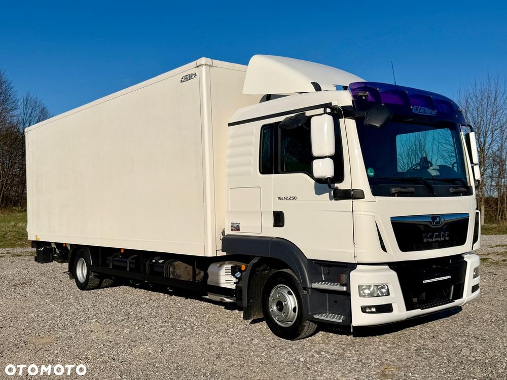 MAN TGL 12.250 / KONTENER / IZOTERMA / WINDA / 2017R / EURO 6 / LIFT  / SPROWADZONY / ZADBANY  / E6 / 17 PALET - 1