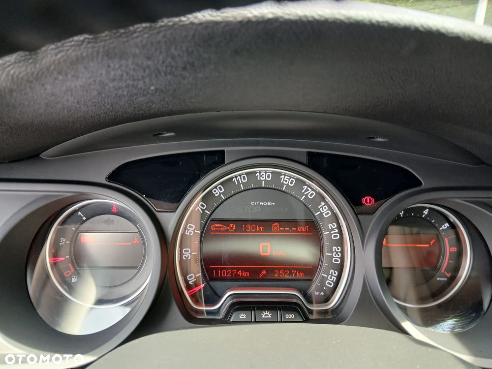 Citroën C5 2.0 16V Confort - 16