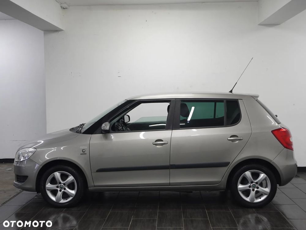 Skoda Fabia 1.2 HTP Ambition - 5