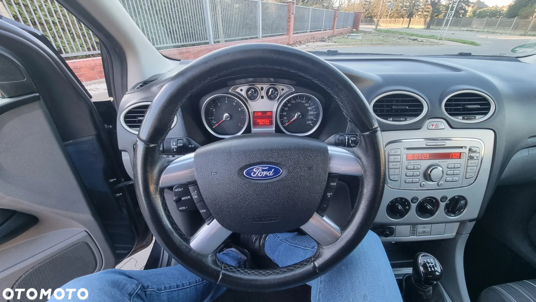 Ford Focus 1.6 Gold X - 23