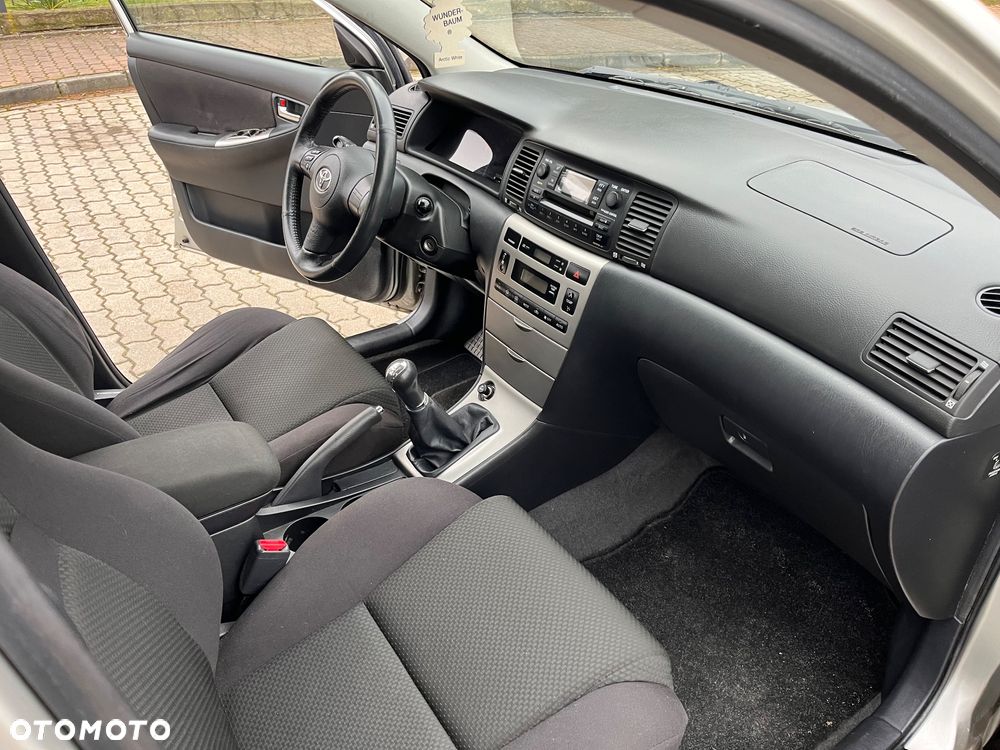 Toyota Corolla 1.4 D-4D - 12