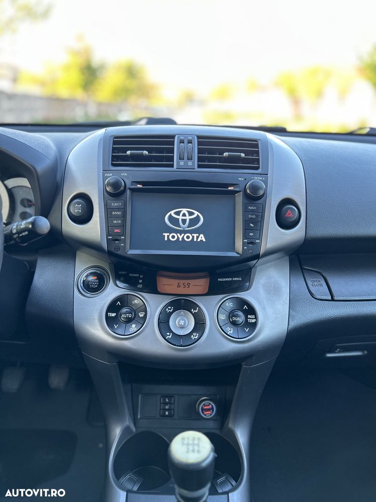 Toyota RAV4 2.2 D-CAT 4x4 Executive - 10