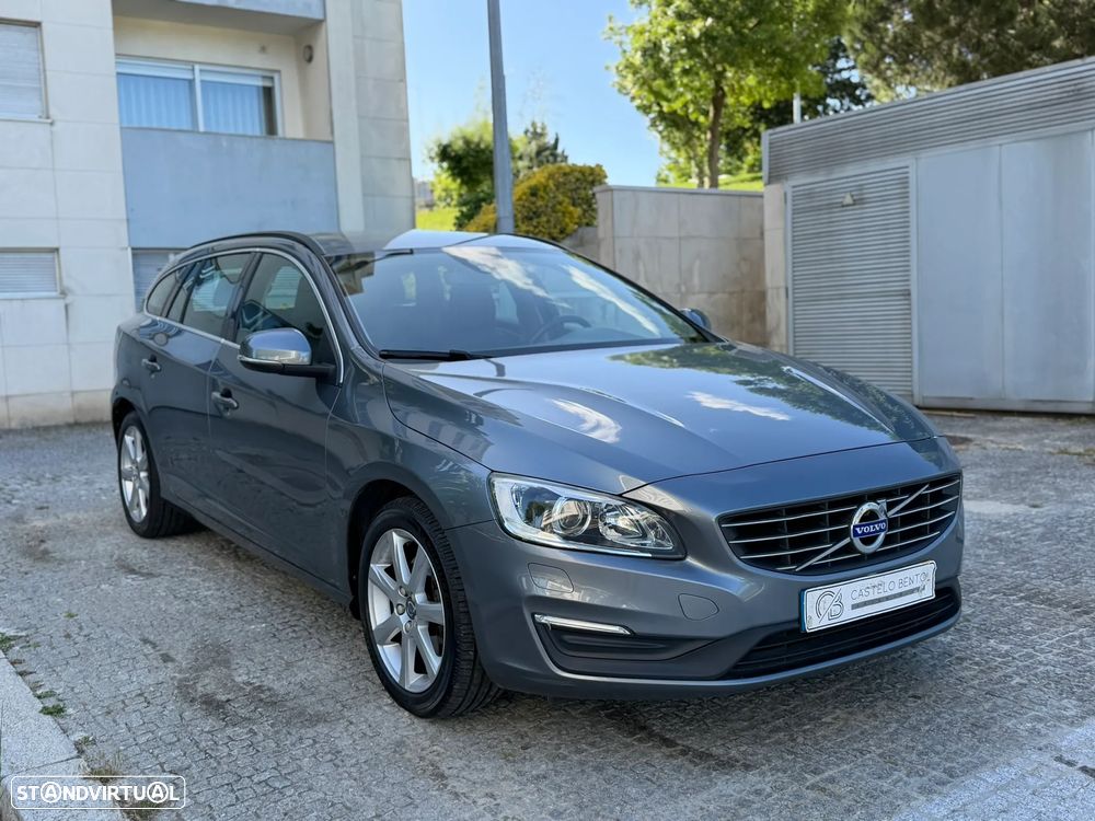 Volvo V60 2.0 D3 Summum - 2