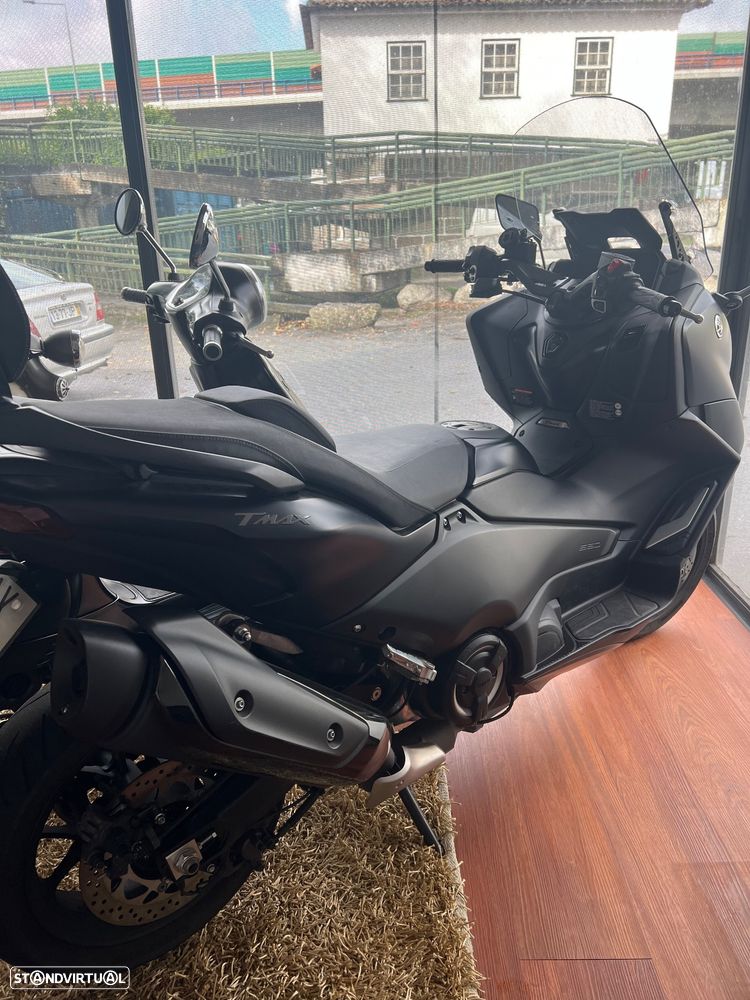 Yamaha TMAX 560 - 10
