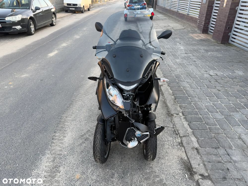 Piaggio MP-3 - 2