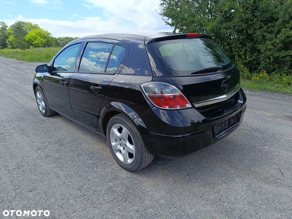 Opel Astra 1.4 NJoy - 4