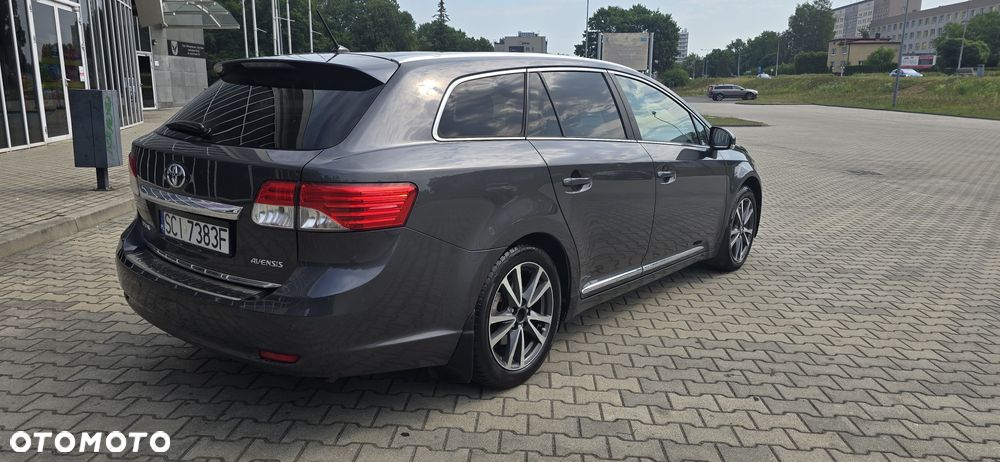 Toyota Avensis - 4