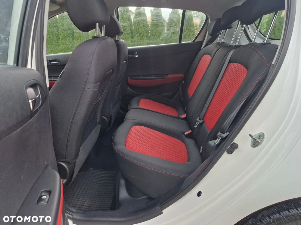 Hyundai i20 1.2 Edition Plus - 38