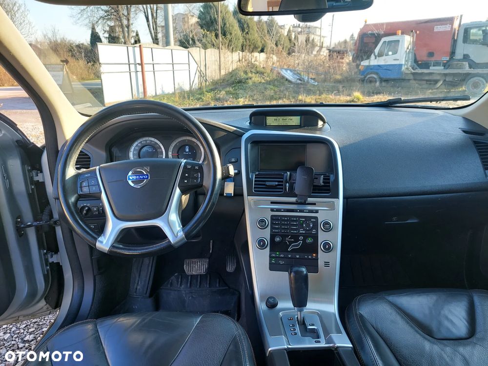 Volvo XC 60 D5 AWD - 6