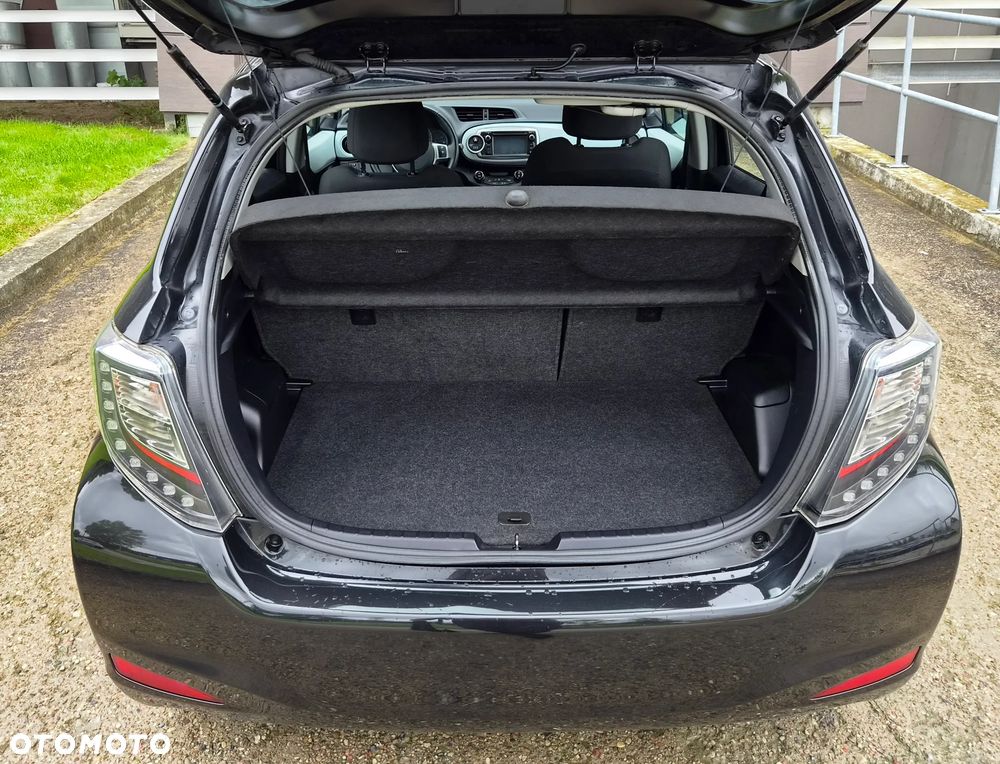 Toyota Yaris 1.5 VVT-i Lounge - 17