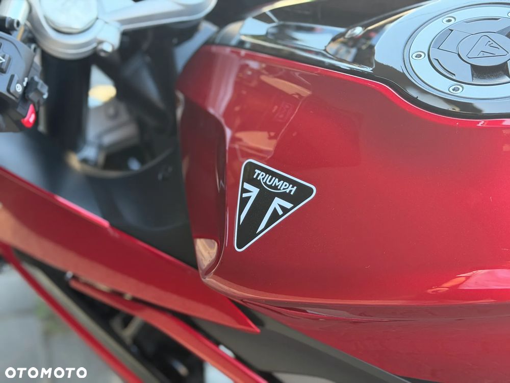 Triumph Daytona - 8