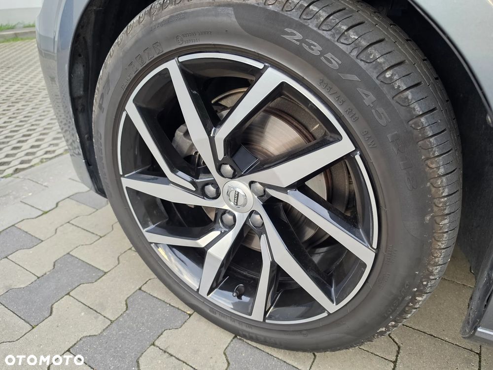Volvo V60 D4 Momentum - 18