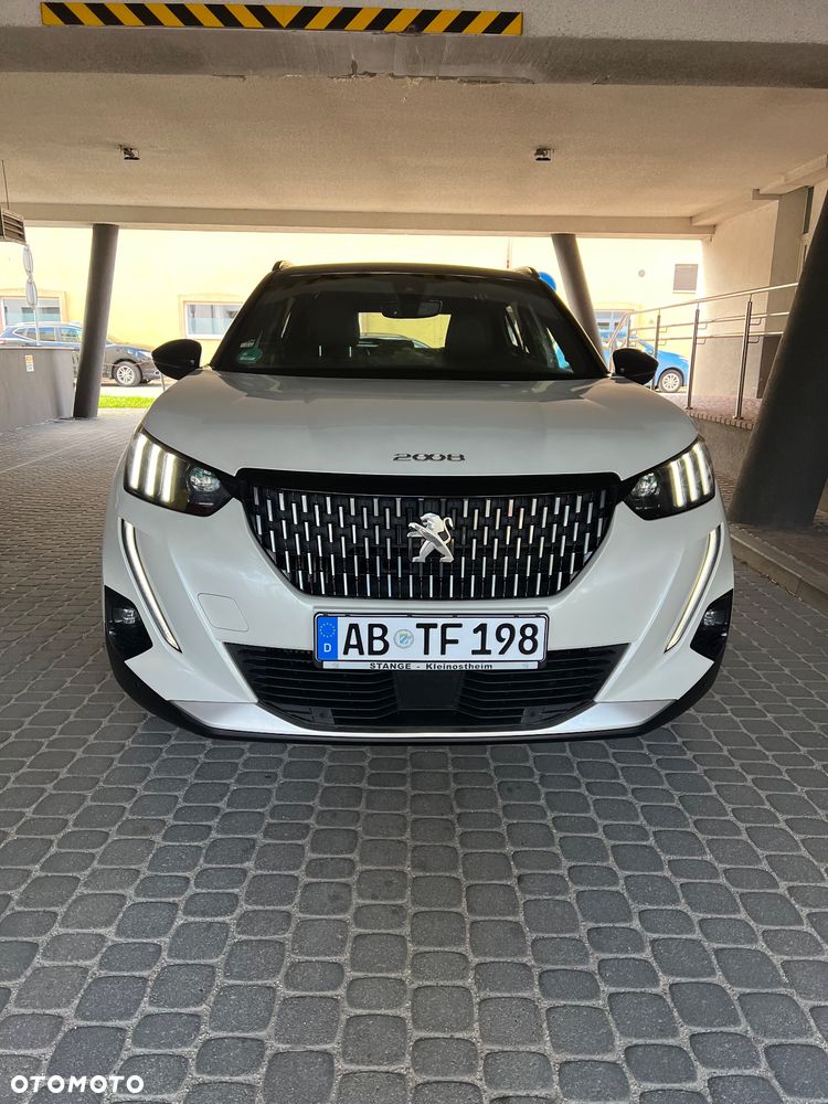 Peugeot 2008 PureTech 130 EAT8 GT - 11