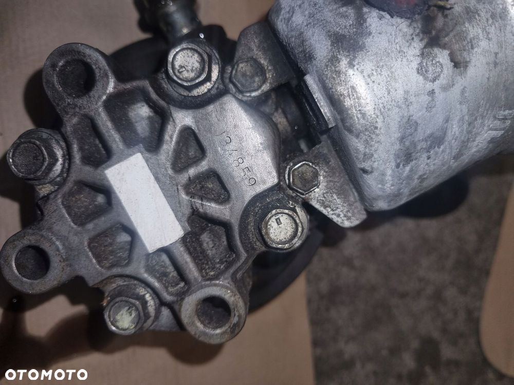 Pompa wspomagania Toyota Corolla Verso 2.2 D4D - 2