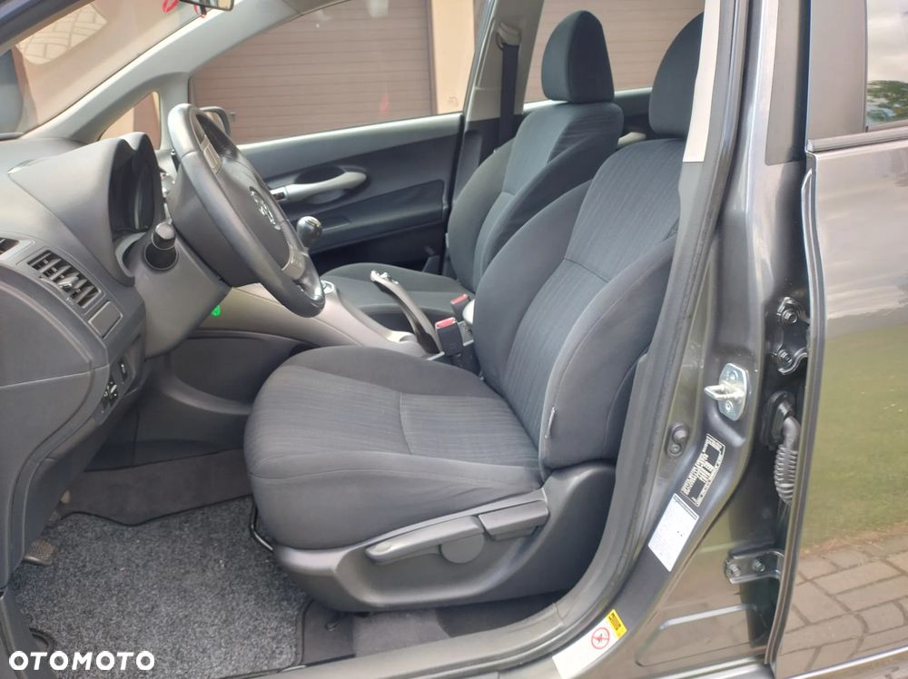 Toyota Auris 1.6 VVT-i Executive - 18