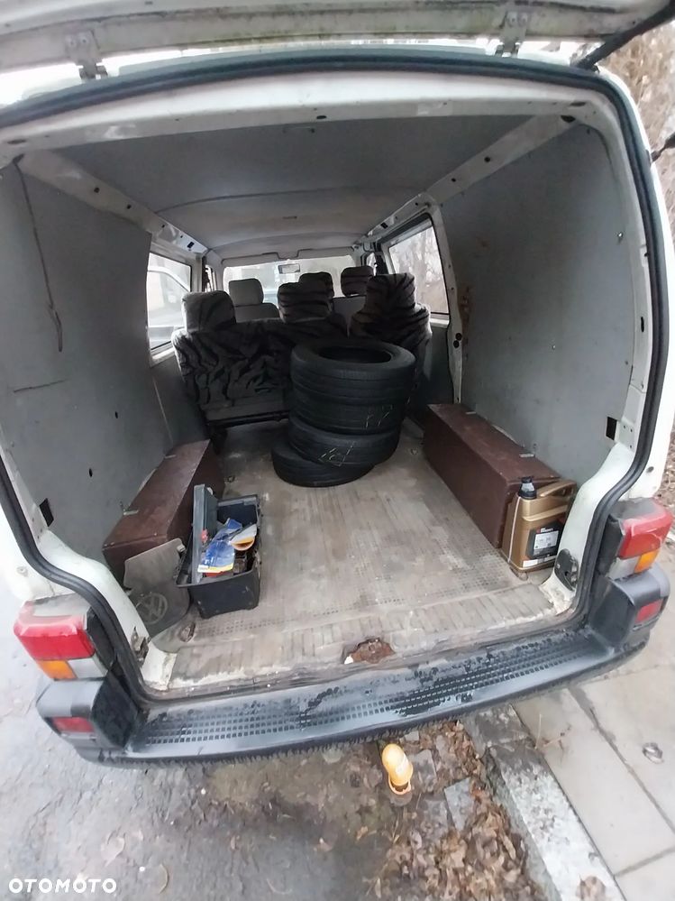 Volkswagen Transporter - 18