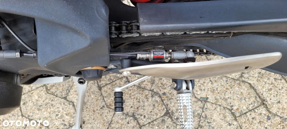 Triumph Street Triple - 14