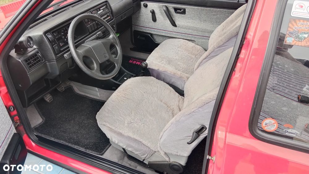 Volkswagen Golf 1.3 CL - 6