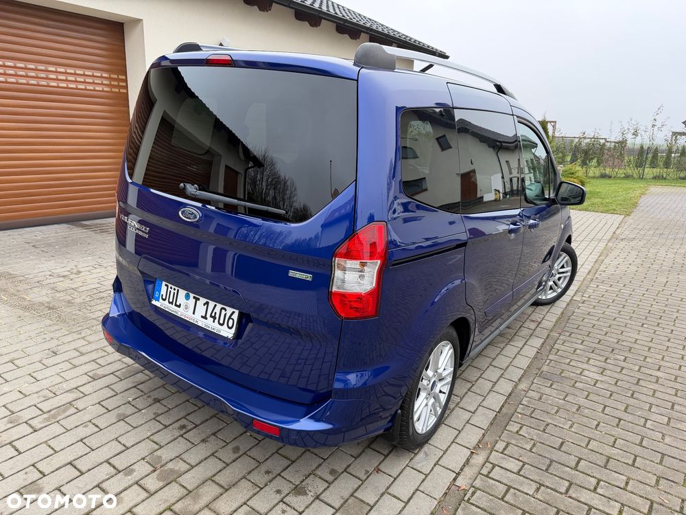 Ford Tourneo Courier - 23