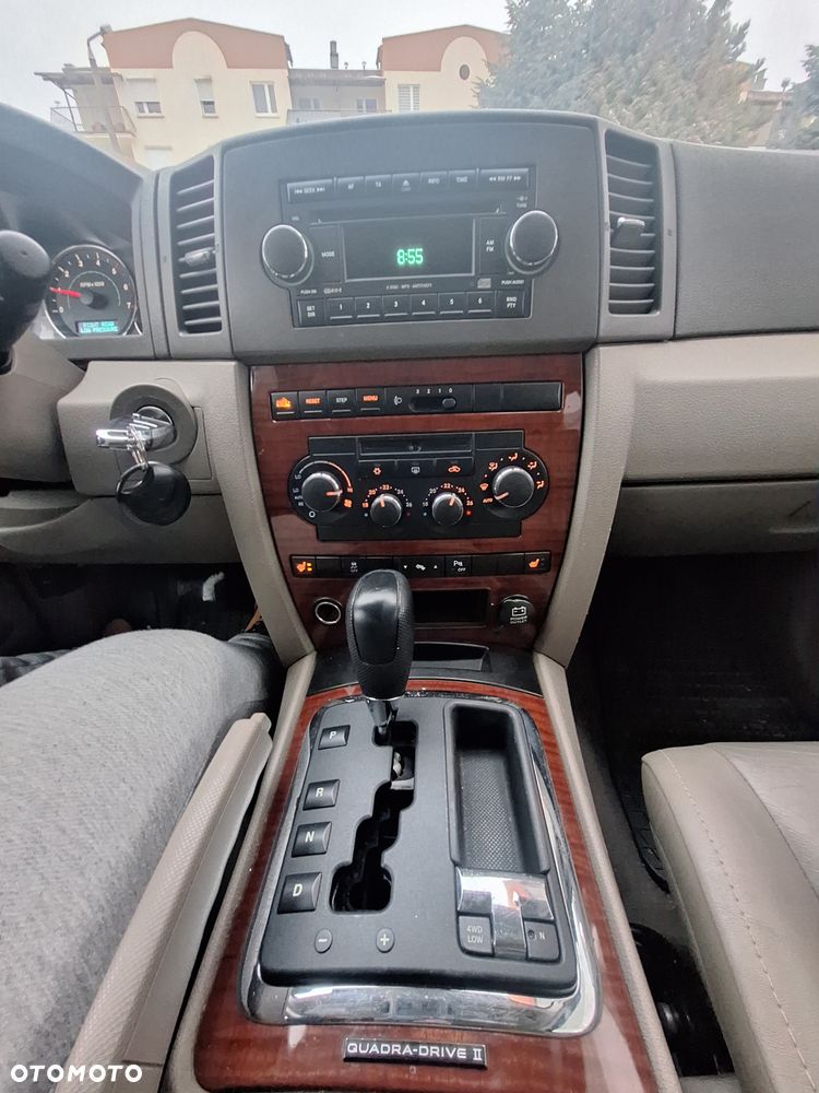 Jeep Grand Cherokee - 11