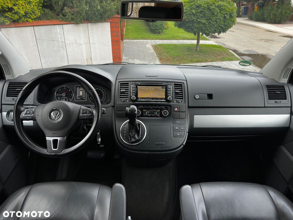 Volkswagen Multivan - 23