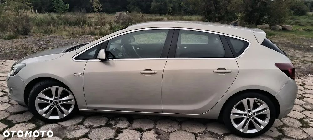 Opel Astra IV 1.7 CDTI Cosmo - 10