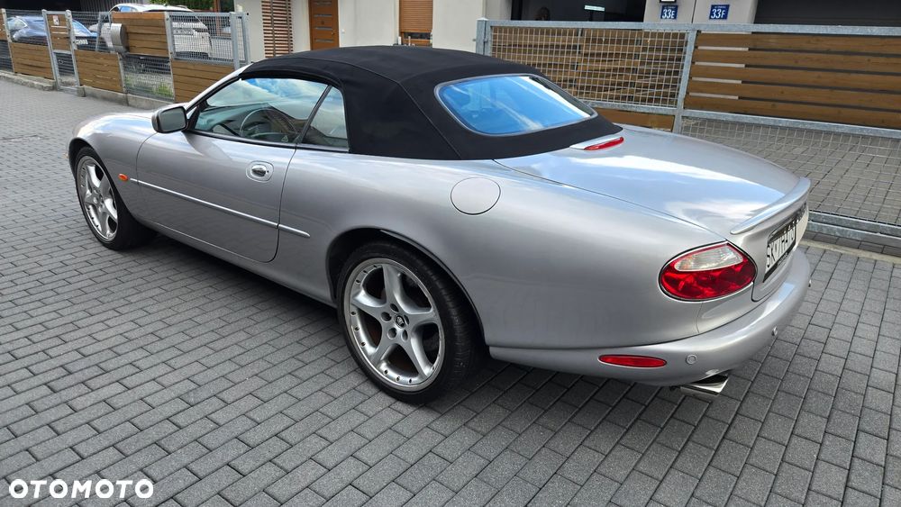 Jaguar XK8 - 8