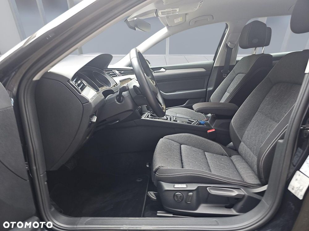 Volkswagen Passat Variant 1.5 TSI EVO Business DSG - 9