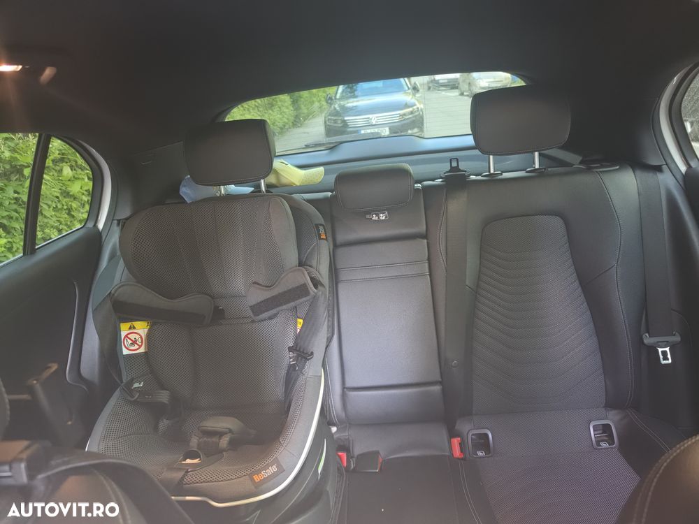 Mercedes-Benz A 180 7G-DCT - 7