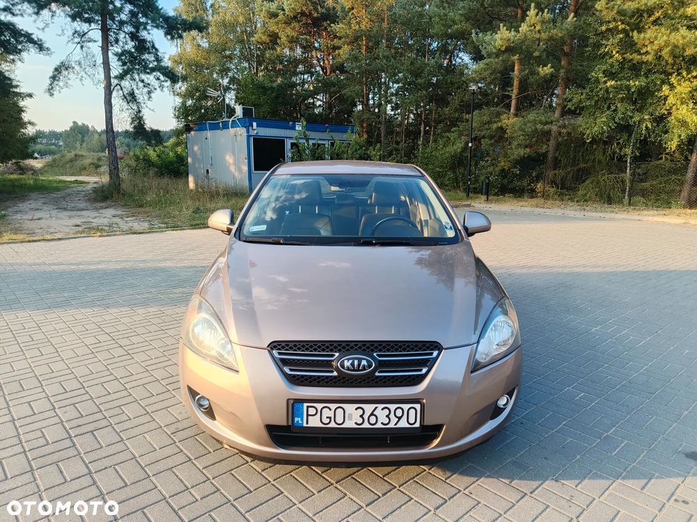 Kia Ceed Cee'd 2.0 crdi Optimum + - 26