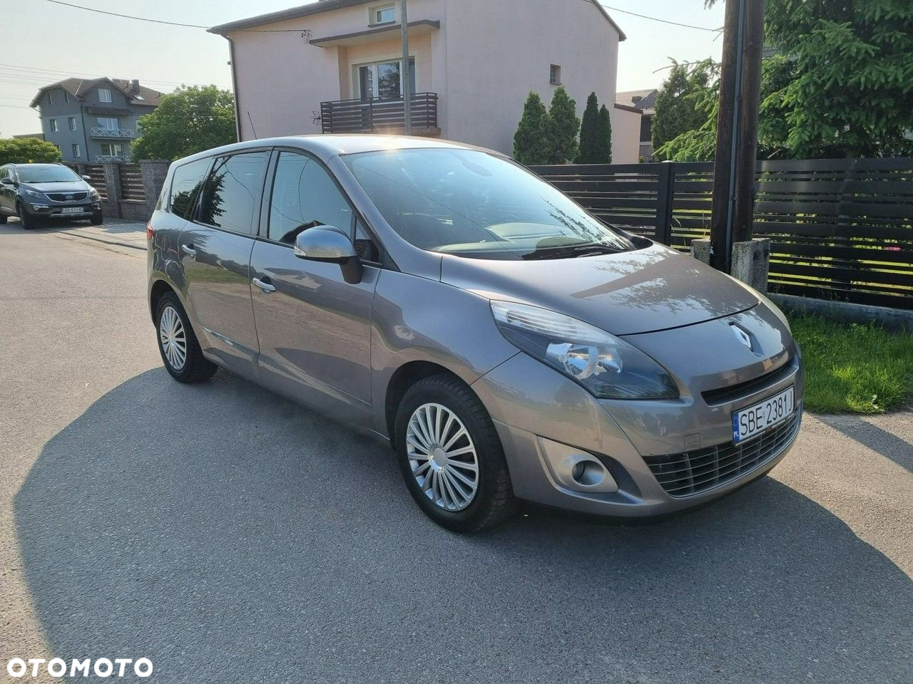 Renault Grand Scenic - 3