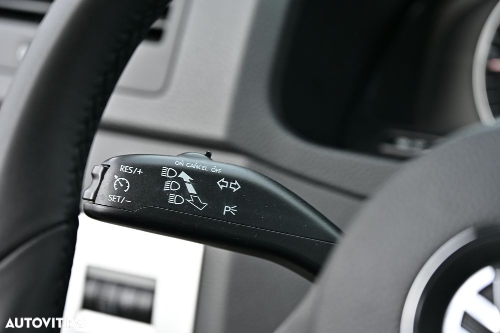 Volkswagen Multivan - 33