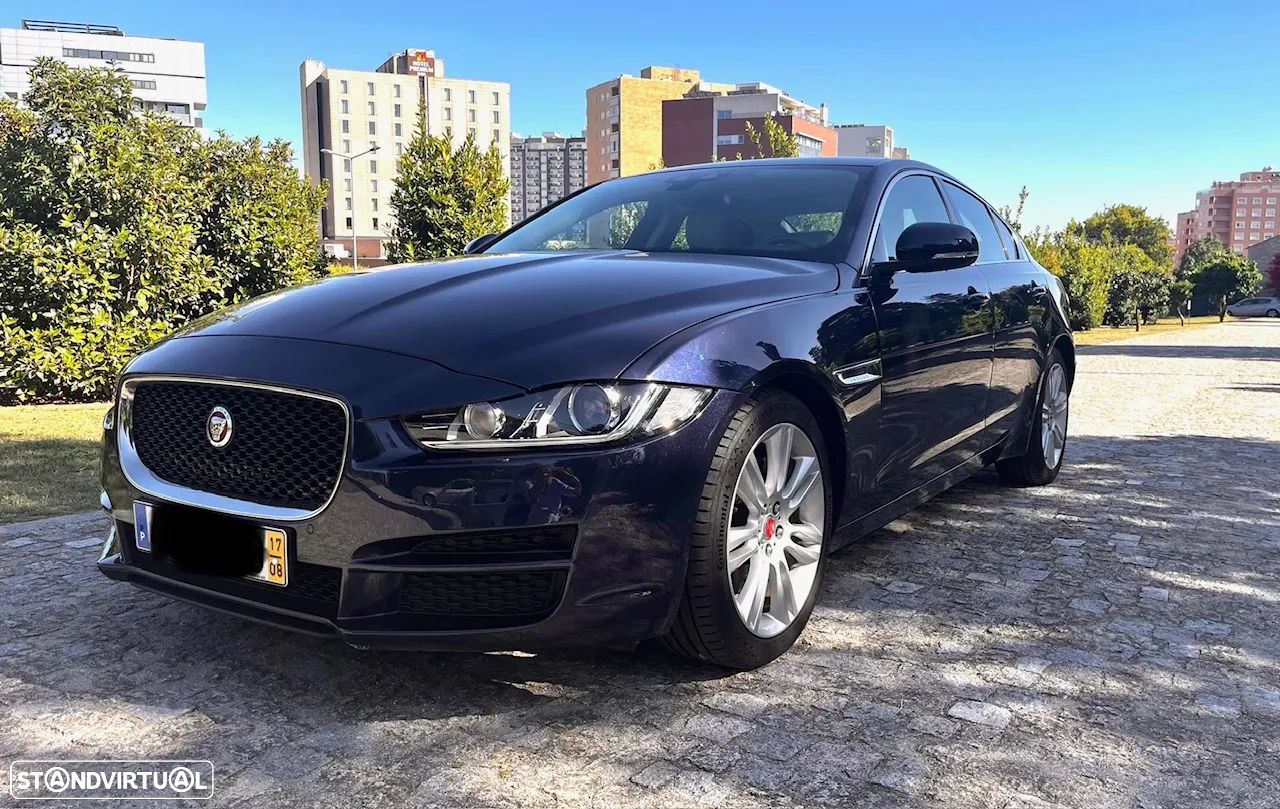 Jaguar XE 2.0 D Prestige - 1