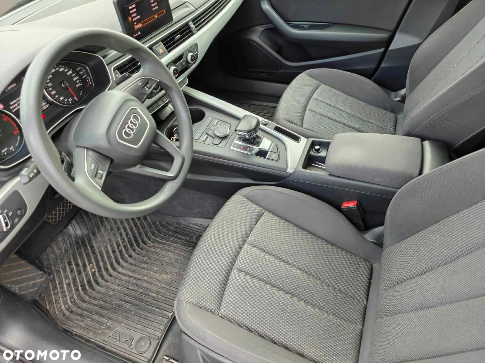 Audi A4 Avant 2.0 TDI S tronic - 14