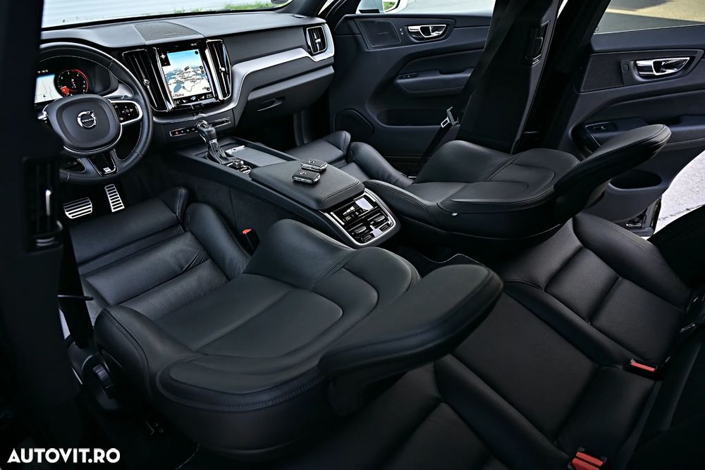 Volvo XC 60 D5 AWD R-Design - 19