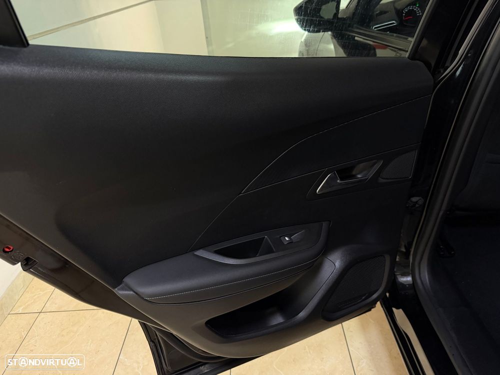 Peugeot 2008 1.2 PureTech Allure Pack - 43
