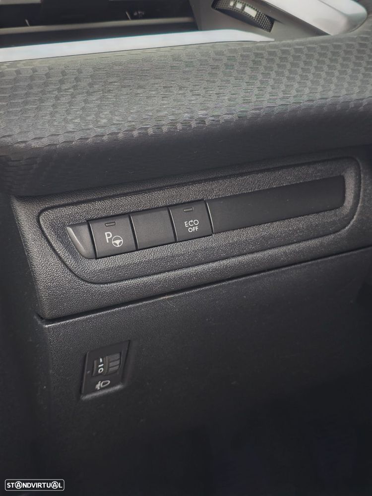 Peugeot 208 PureTech 110 Stop & Start Allure - 8