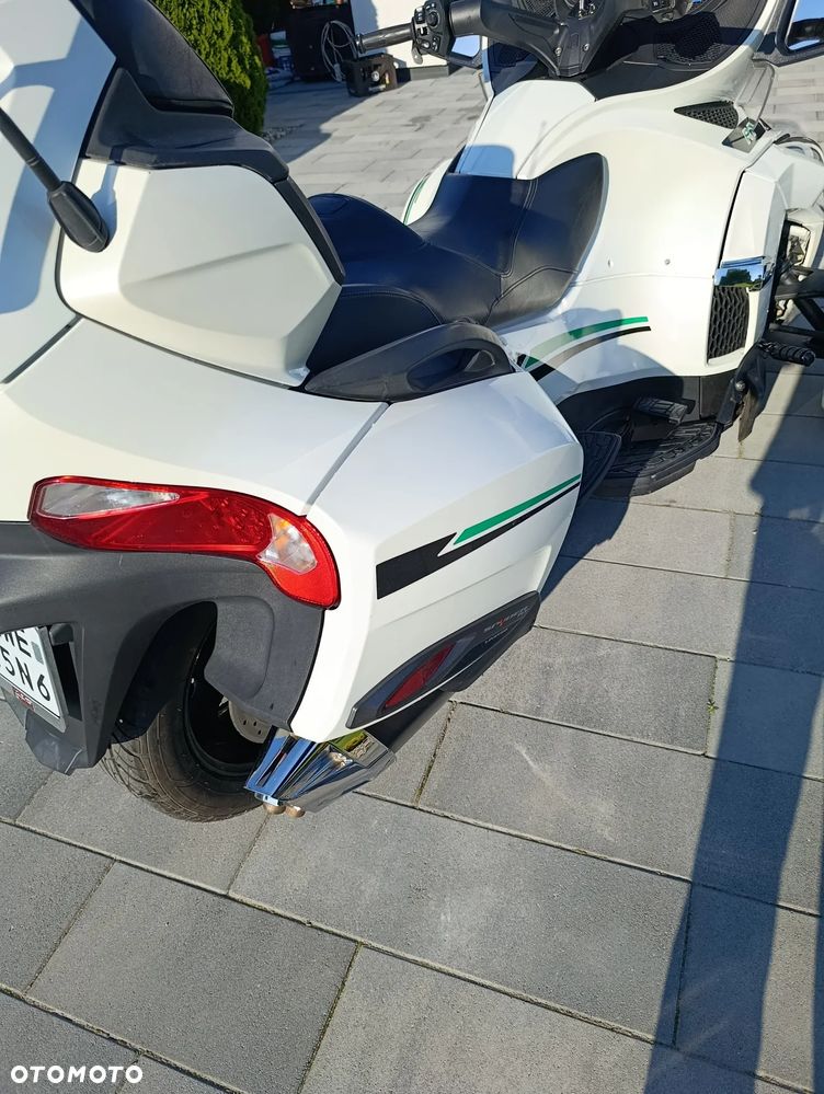 Can-Am Spyder - 4