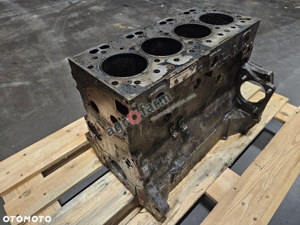 Blok silnika Massey Ferguson 6130, 6120, 6140 - 3