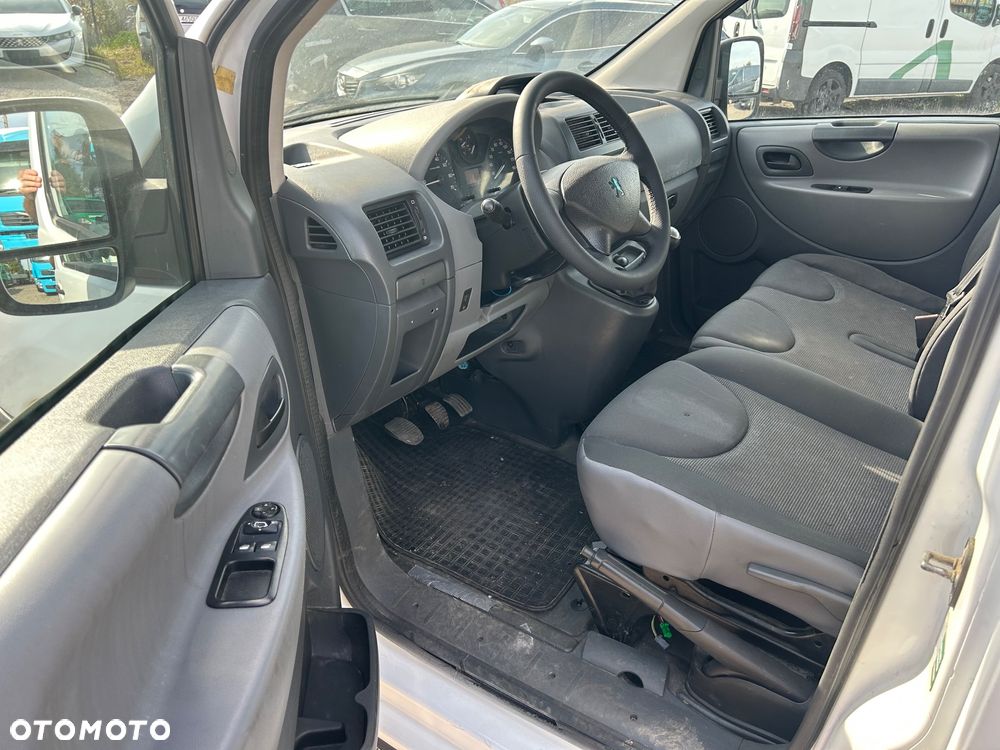 Peugeot Expert - 8